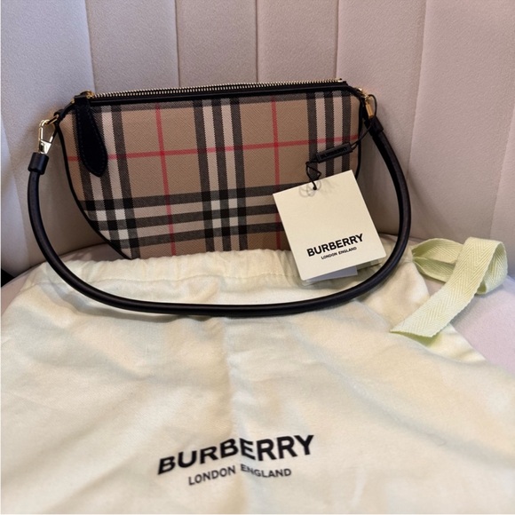 Burberry Handbags - Burberry Olympia Pouch